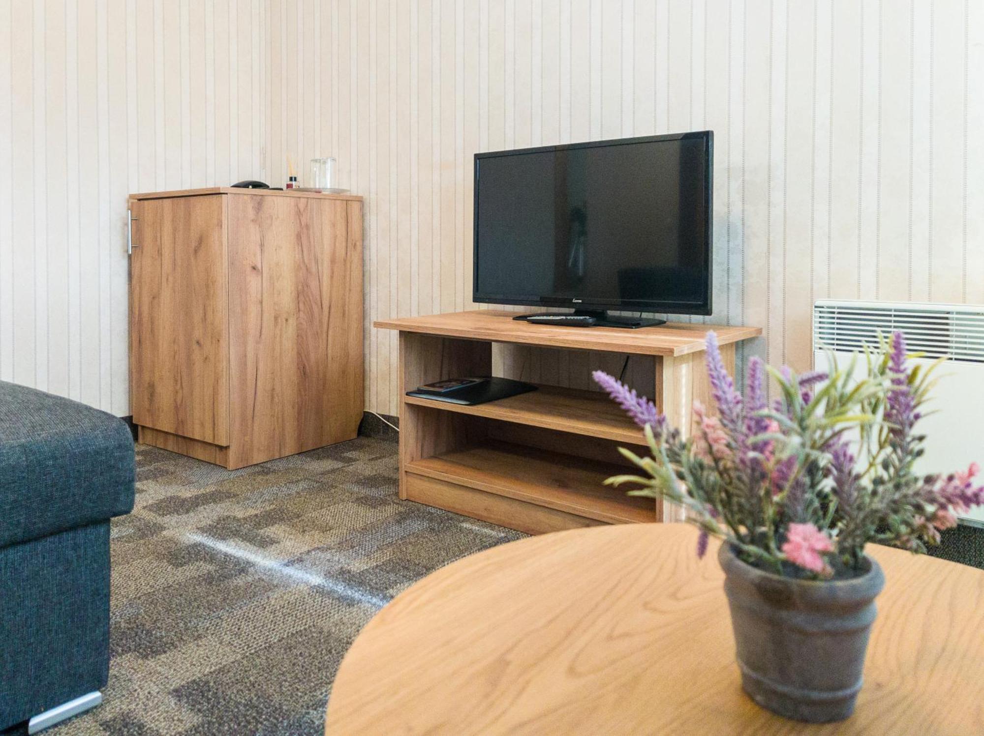Hotell Wironia Jõhvi エクステリア 写真