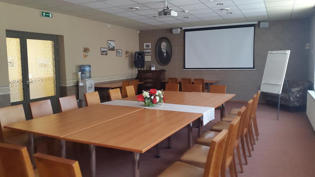 Hotell Wironia Jõhvi エクステリア 写真